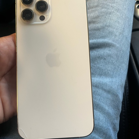 Apple 13 max pro 13 - Picture 3 of 8